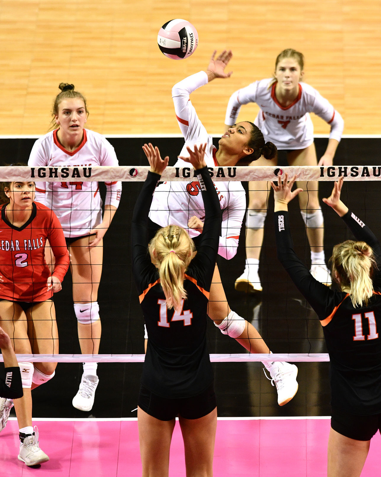 Cedar Falls vs West Des Moines Valley state volleyball
